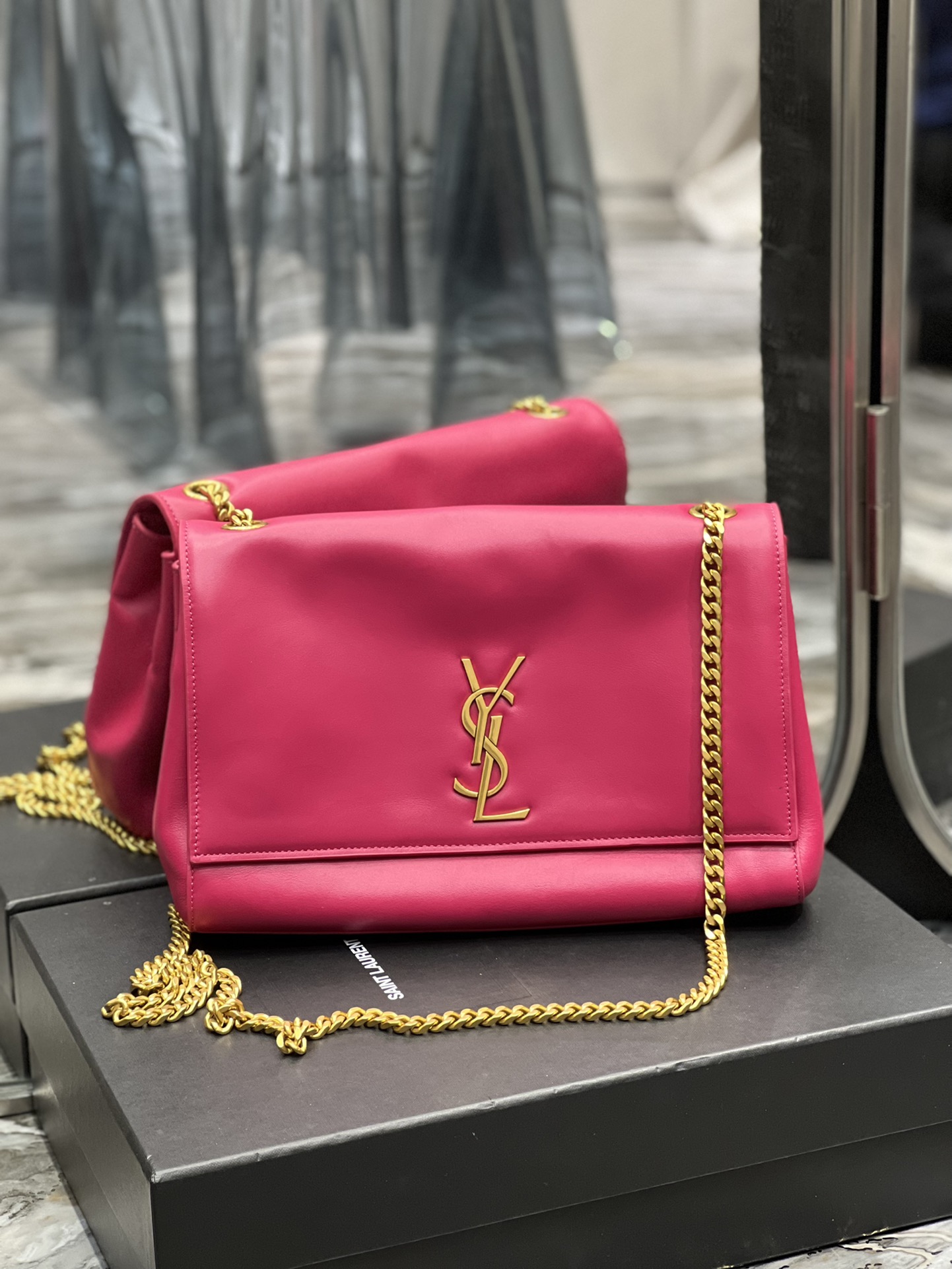 2022 cheap Saint Laurent kate medium reversible chain bag in suede and smooth leather MAGENTA PINK