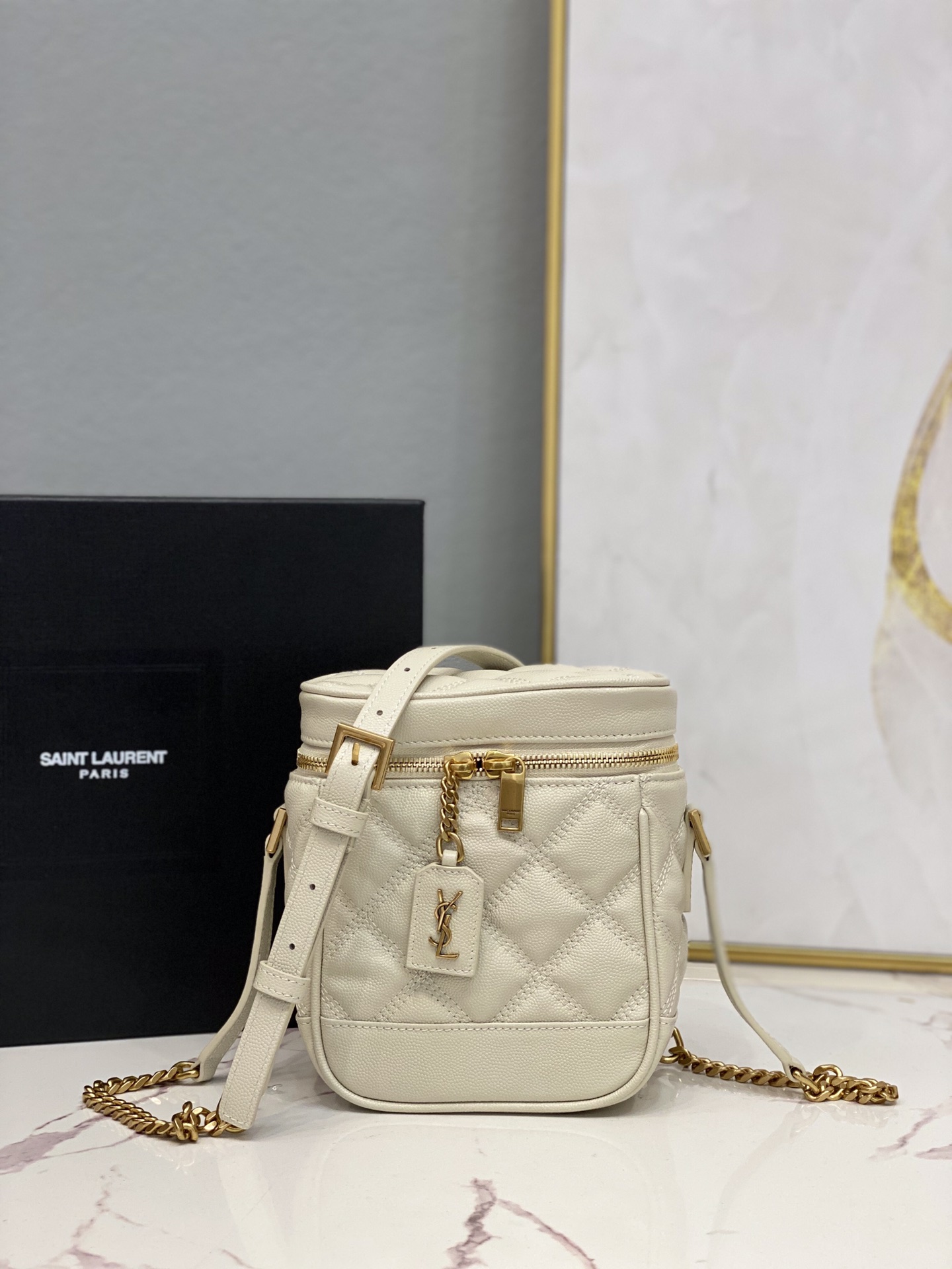 2021 Saint Laurent 80's vanity bag in carre-quilted grain de poudre embossed leather white