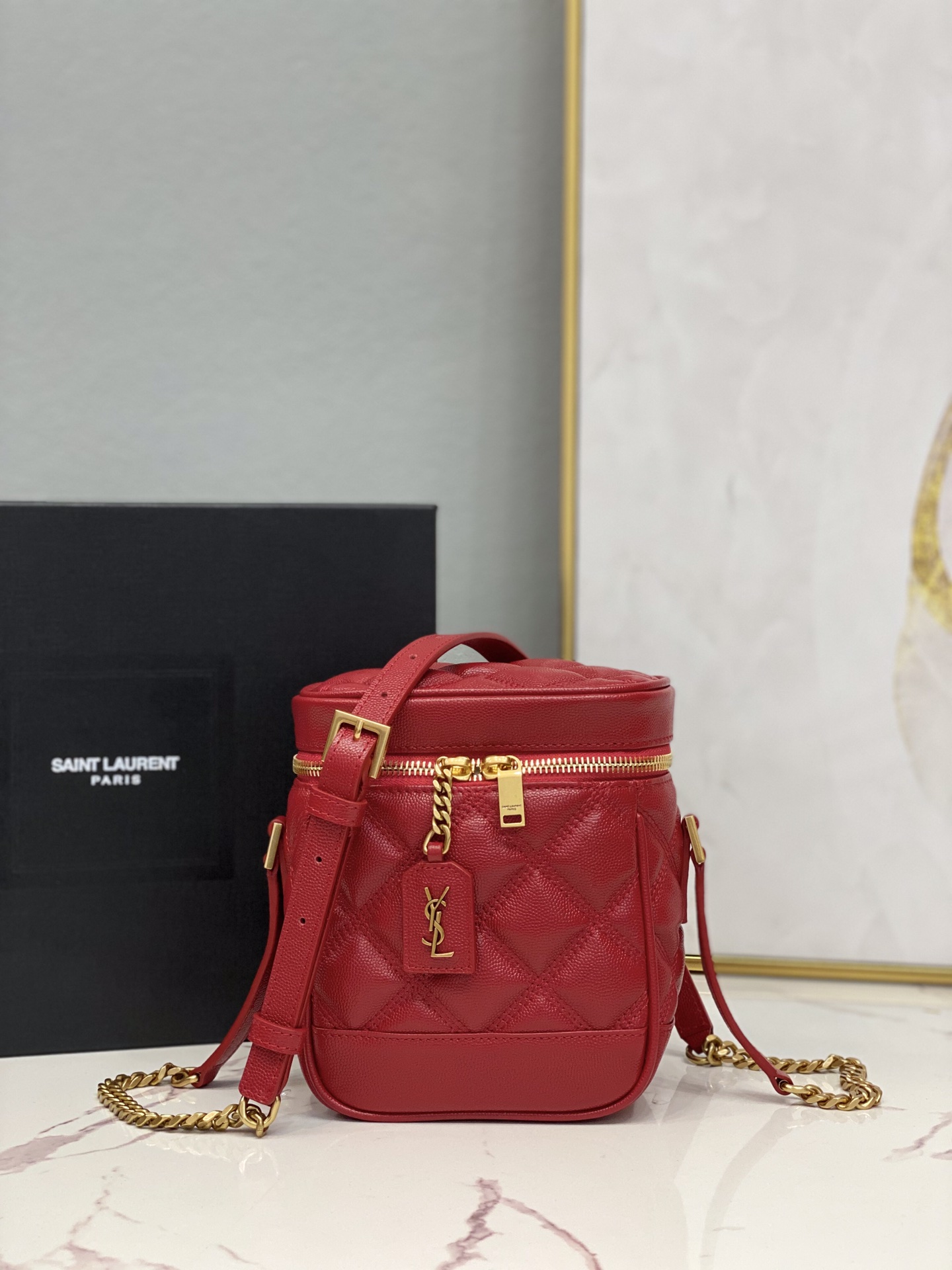 2021 Saint Laurent 80's vanity bag in carre-quilted grain de poudre embossed leather red