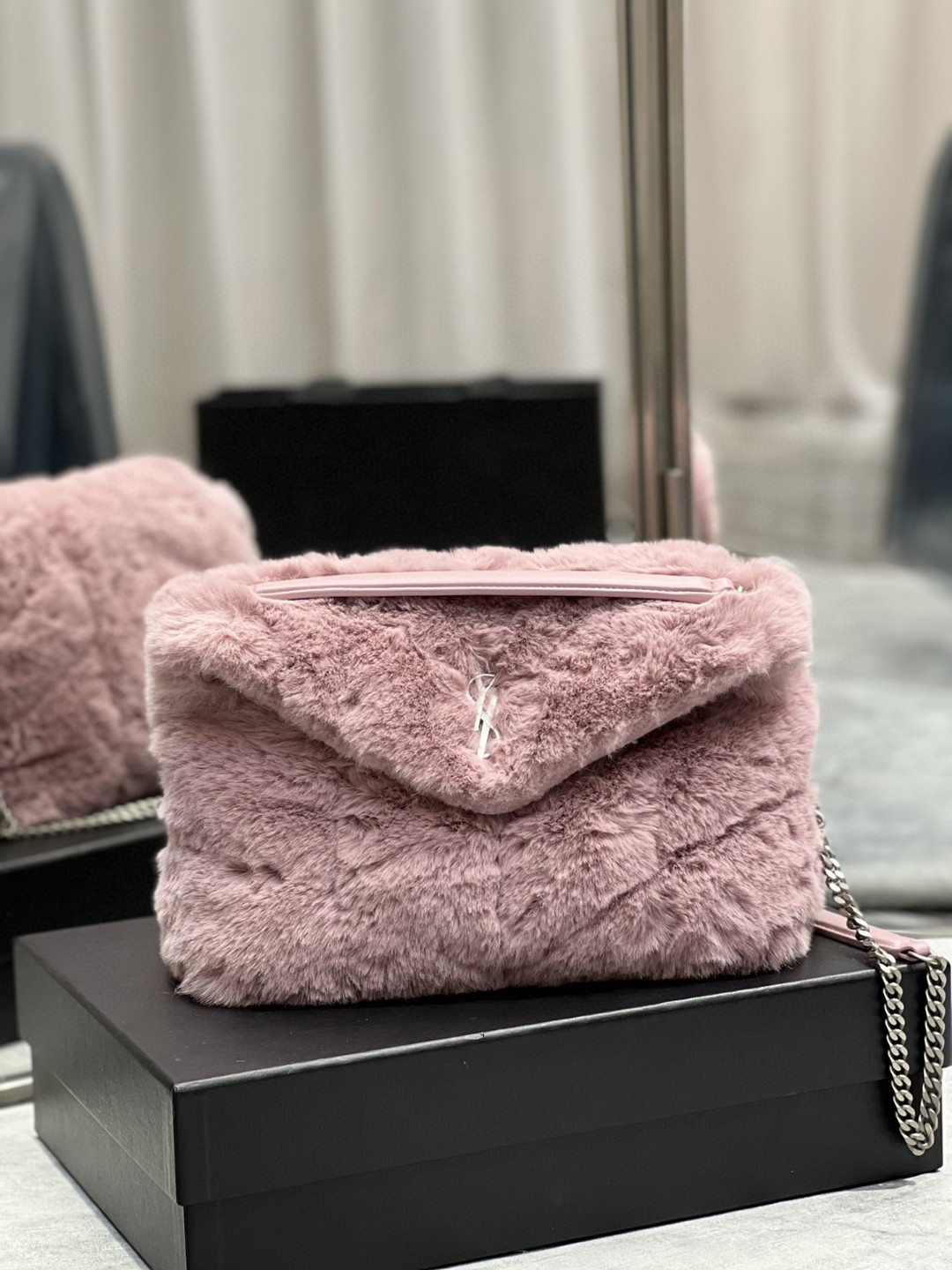 2021 cheap Saint Laurent puffer small bag in merino shearling and lambskin pink