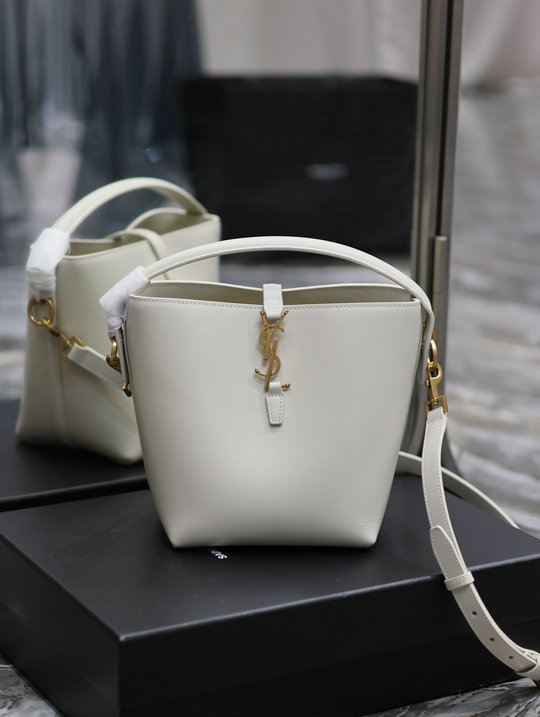 2023 cheap Saint Laurent Le 37 Small Bucket Bag in Blanc Vintage Leather