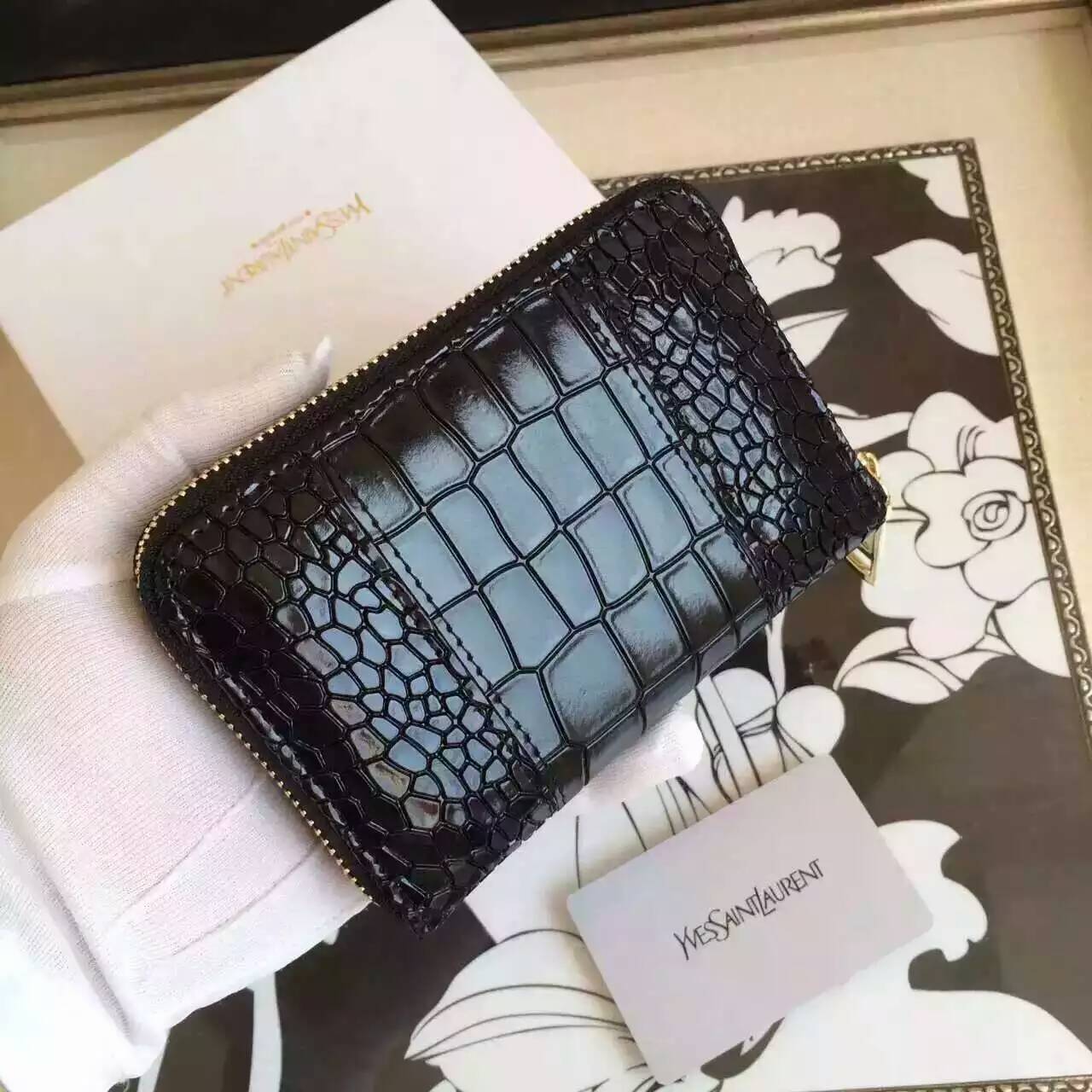 YSL Spring 2016 Collection Outlet-Saint Laurent Small Monogram Zip Around Wallet in Black Crocodile Embossed Leather - Click Image to Close
