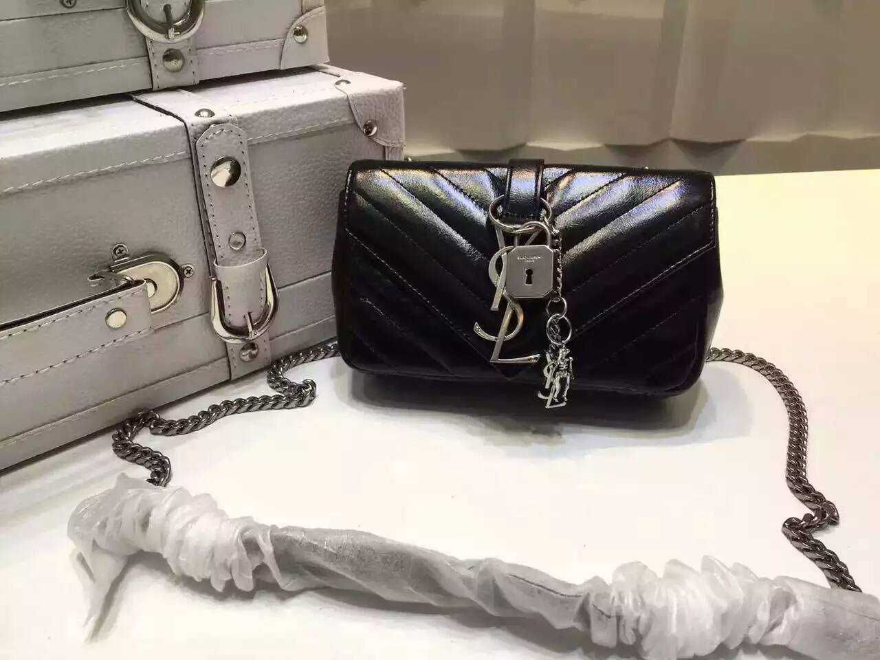 S/S 2016 Saint Laurent Bags Cheap Sale-Saint Laurent Classic Baby Monogram Chain Bag in Black Shiny Matelasse Leather with Silver 