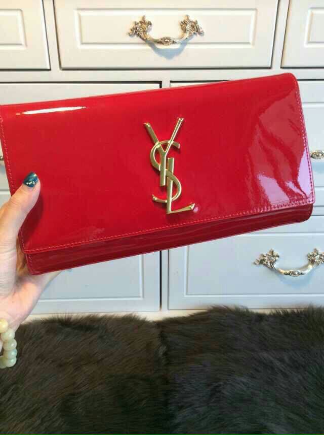 YSL 2015 Fashion Show Collection Outlet-Saint Laurent Clutch in Red Patent Leather with Interlocking Metal YSL Signature
