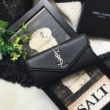 Classic Saint Laurent Leather Wallet in Black