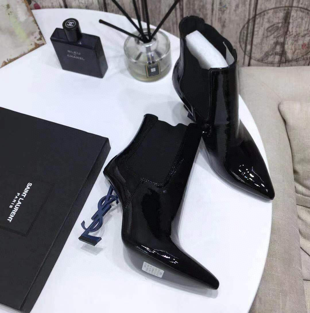 2021 cheap Saint Laurent 110mm ankle boots in patent leather with blue heel