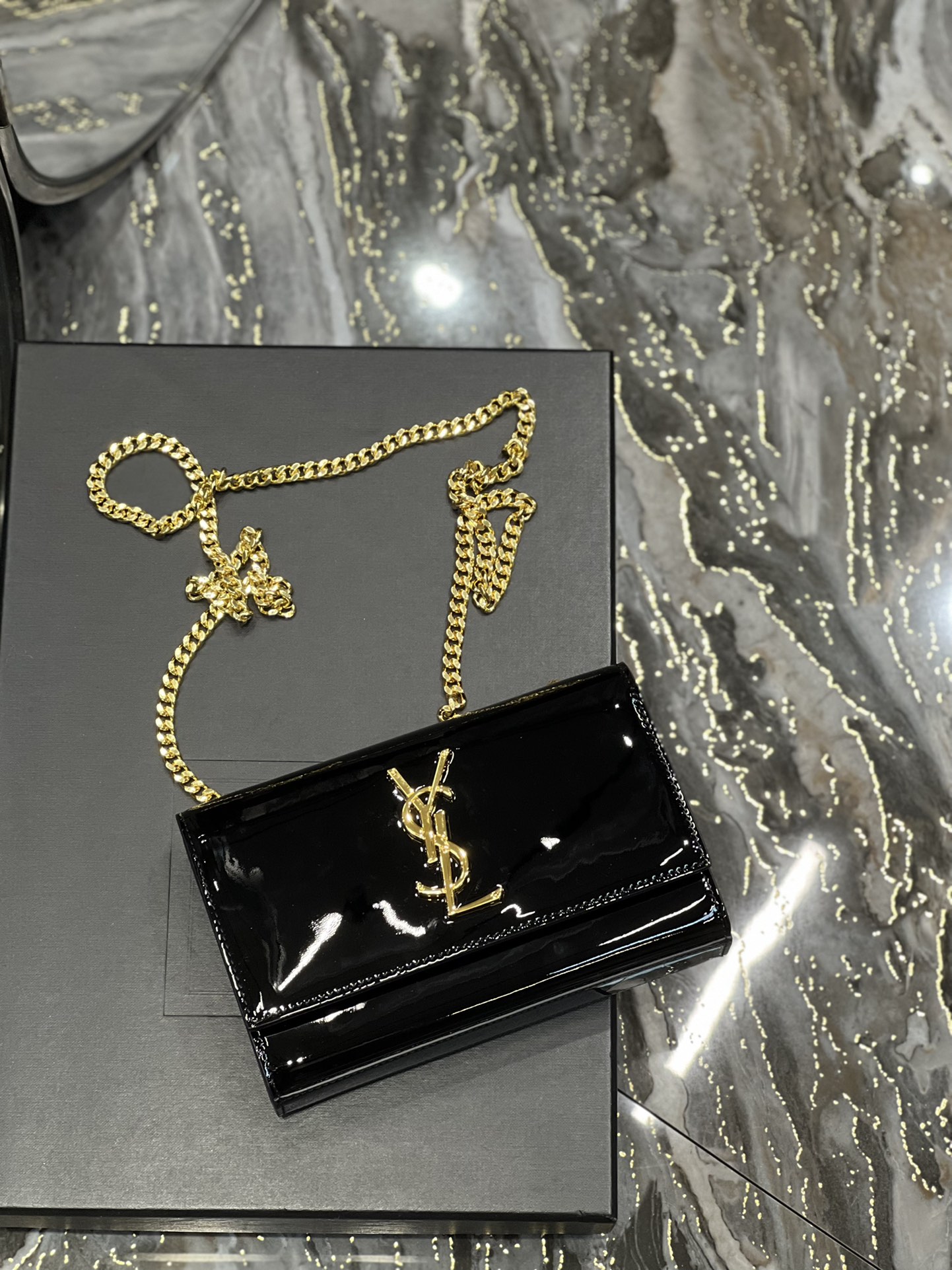 2022 cheap YSL kate small chain bag in lacquered patent leather