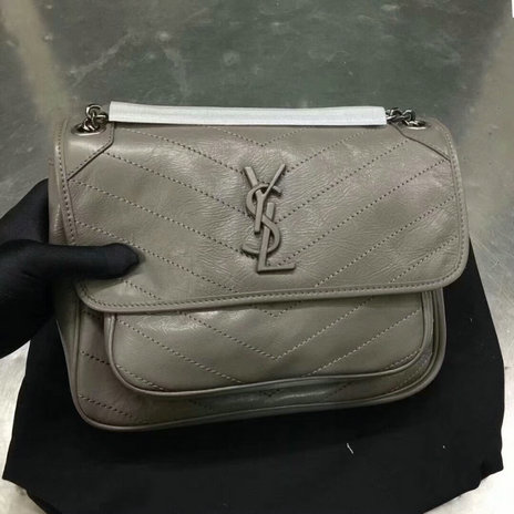 2018 S/S Saint Laurent Medium Niki Chain Bag in vintage crinkled and quilted grey leather - Click Image to Close