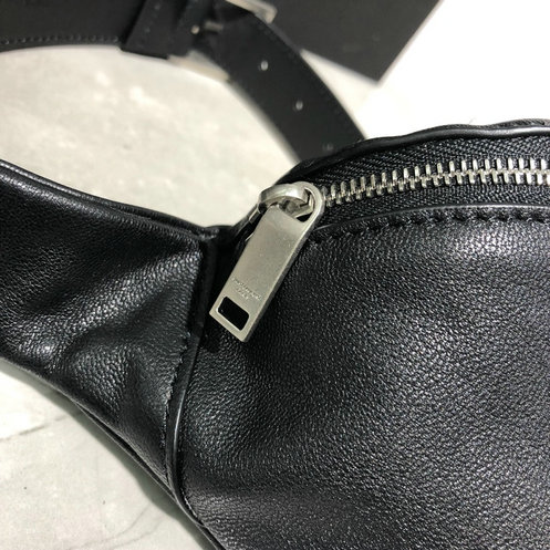 2019 Saint Laurent Classic Monogram Belt Bag in black leather - Click Image to Close