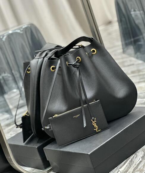 2022 cheap Saint Laurent Paris Vii Large Flat Hobo Bag in black smooth leather