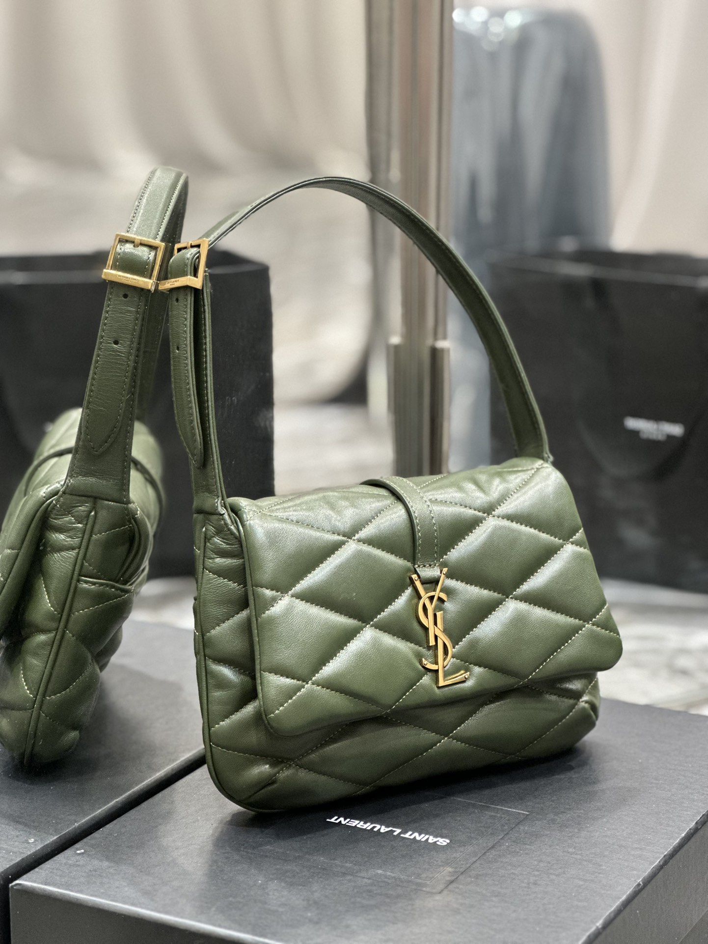 2022 Cheap Saint Laurent le 57 shoulder bag in quilted lambskin army green