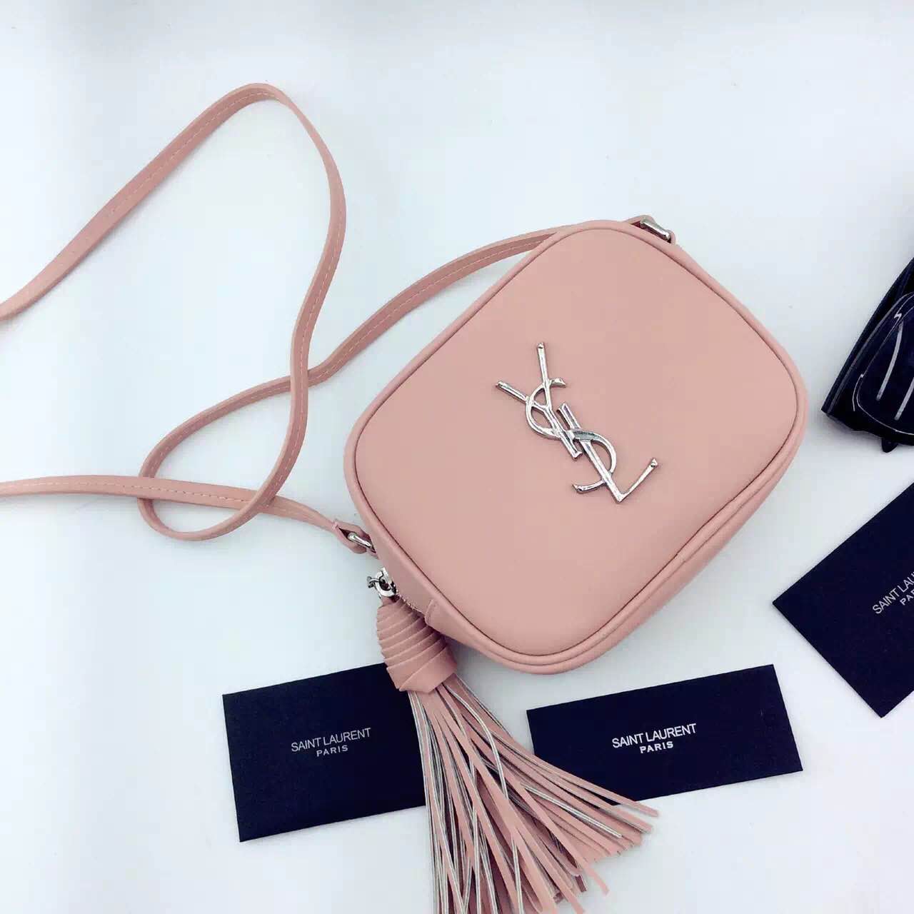New Arrival!2016 Cheap YSL Out Sale with Free Shipping-Saint Laurent Monogram Medium Blogger Bag in Pink Leather