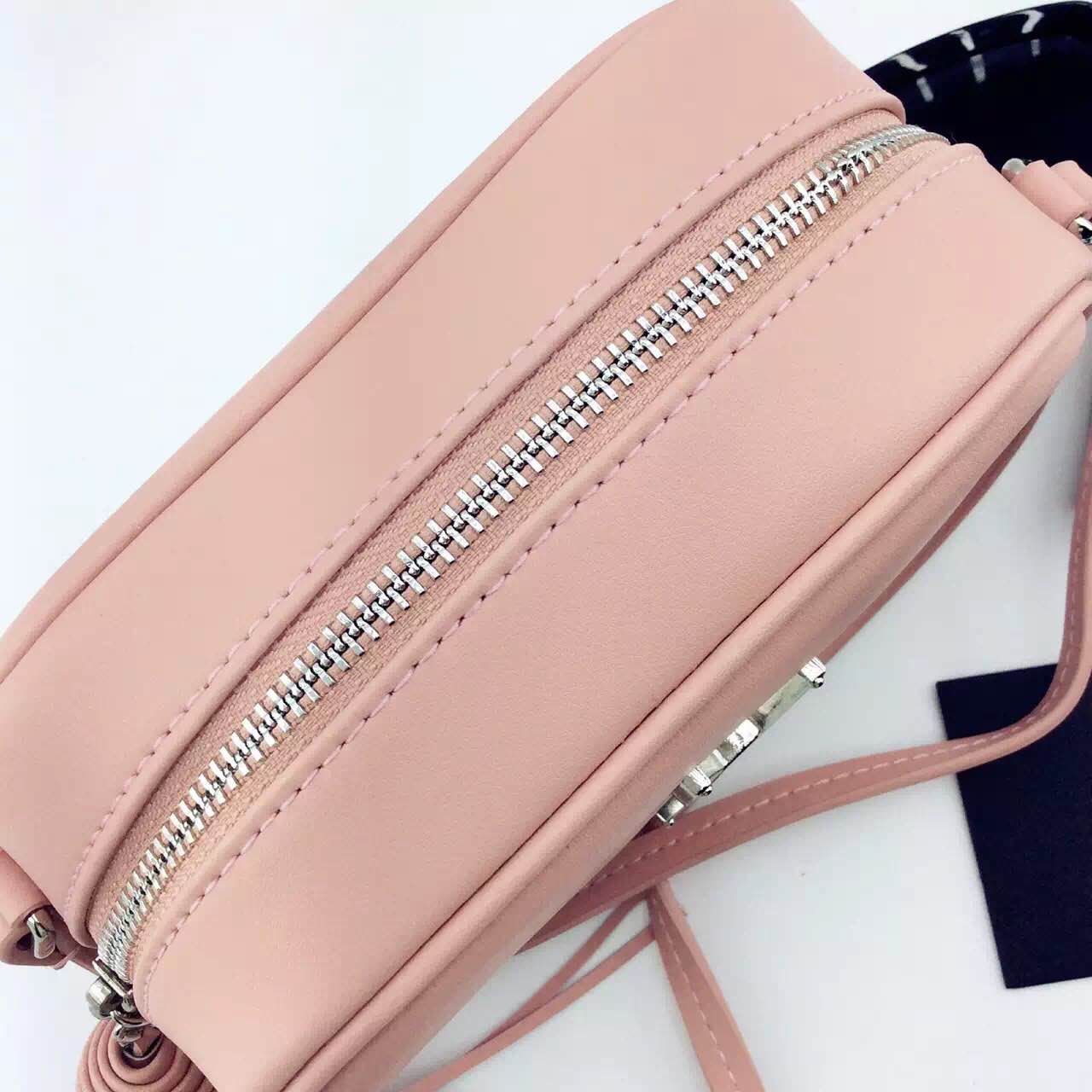 New Arrival!2016 Cheap YSL Out Sale with Free Shipping-Saint Laurent Monogram Medium Blogger Bag in Pink Leather - Click Image to Close
