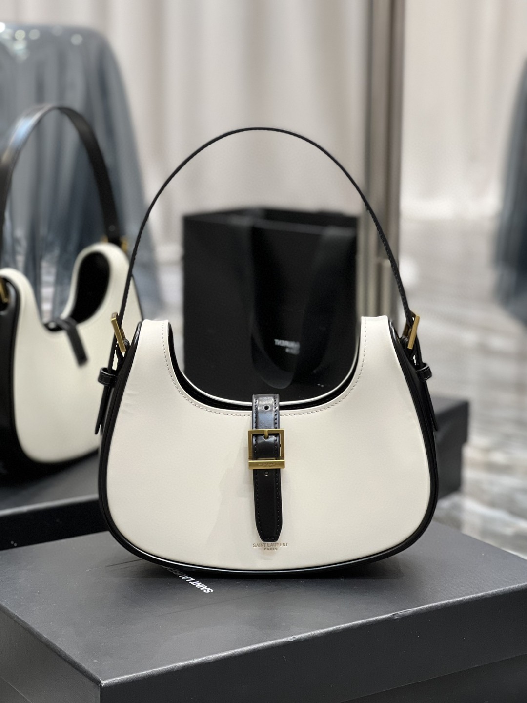 2021 cheap le fermoir hobo bag in black/white leather