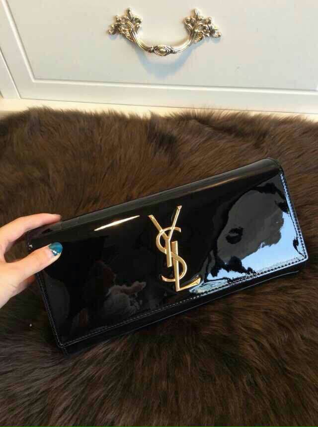 YSL 2015 Fashion Show Collection Outlet-Saint Laurent Clutch in Black Patent leather with Interlocking Metal Ysl Signature - Click Image to Close